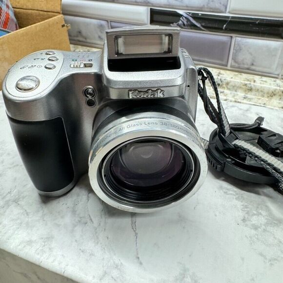 Kodak EasyShare Z740 5.0MP 10x Zoom Silver Digital Camera - TESTED WORKING - Picture 7 of 13